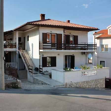 Double Room Vrbnik 5301B Extérieur photo